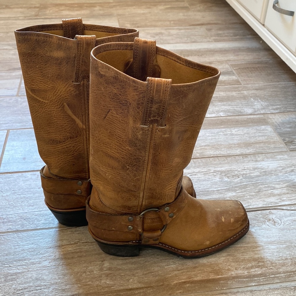 Frye harness 12R boots size 7 ladies